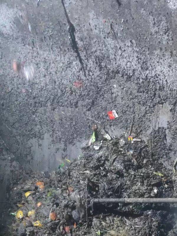 沿滩污水池清理